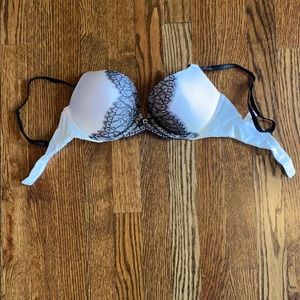 Brand New Victoria’s Secret Bra